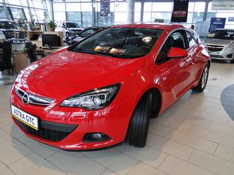 2011 Opel Astra Pictures