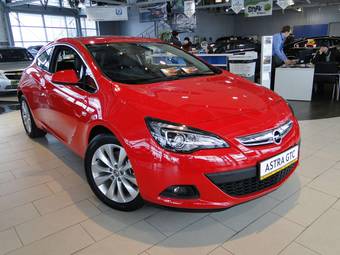 2011 Opel Astra Pictures