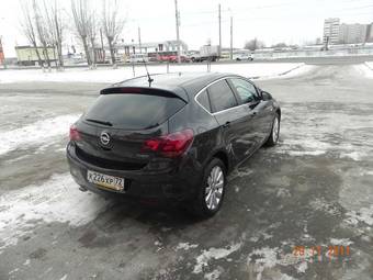 2011 Opel Astra Photos