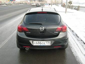 2011 Opel Astra Pictures