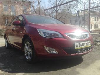 2011 Opel Astra Images