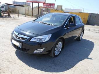 2011 Opel Astra Pics