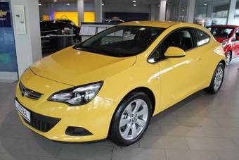 2012 Opel Astra Photos