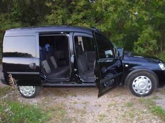 2008 Opel Combo Photos