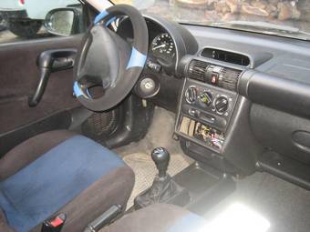 2000 Opel Corsa Pictures