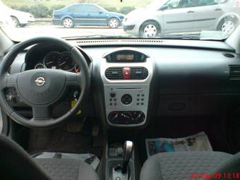 2004 Opel Corsa Pictures