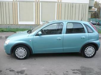 2004 Opel Corsa Pictures