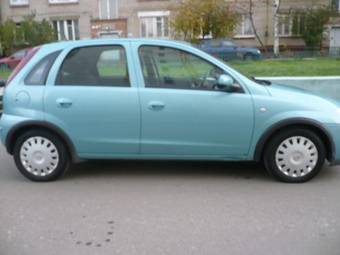 2004 Opel Corsa Pictures