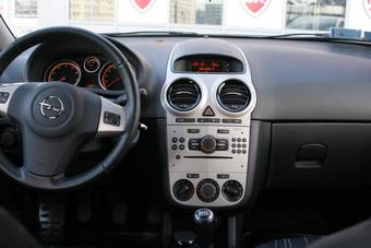 2008 Opel Corsa Pictures