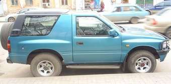 1994 Opel Frontera Photos