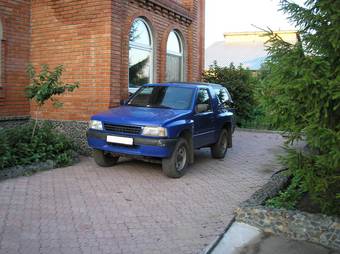 1995 Opel Frontera Photos