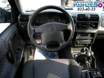 2003 Opel Frontera Photos