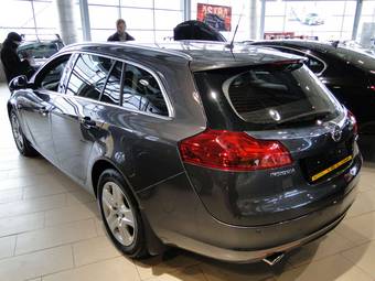 2010 Opel Insignia Pictures