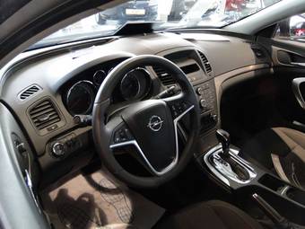 2010 Opel Insignia Pictures