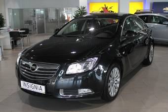 2011 Opel Insignia Photos