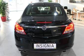 2011 Opel Insignia Pictures