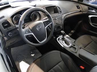 2011 Opel Insignia Pictures