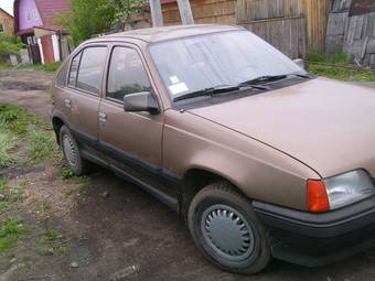 1985 Opel Kadett Pictures