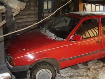1986 Opel Kadett Photos