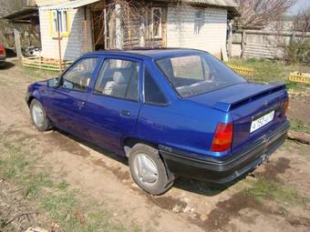 1986 Opel Kadett Photos