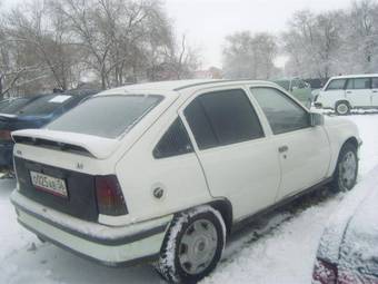 1987 Opel Kadett Pictures