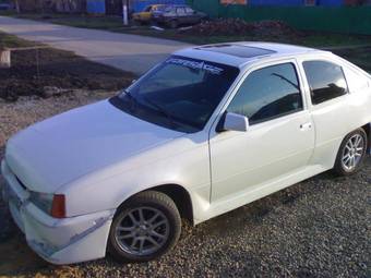 1989 Opel Kadett Photos