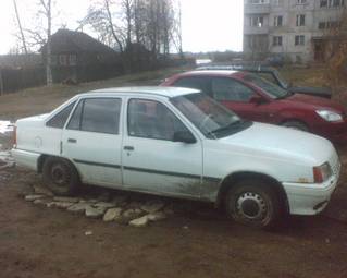 1989 Opel Kadett Pictures