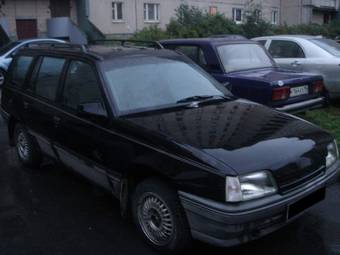 1989 Opel Kadett Photos