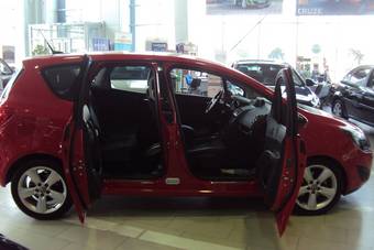 2011 Opel Meriva Photos