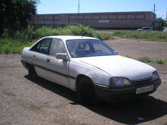 1988 Opel Omega Pictures