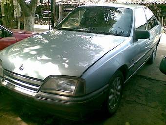 1988 Opel Omega Photos