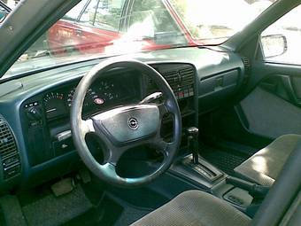 1988 Opel Omega Pictures
