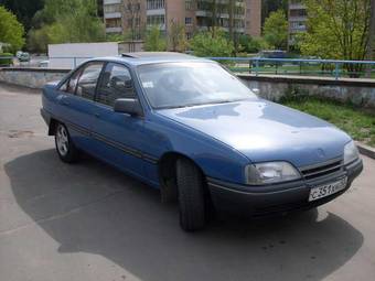 1989 Opel Omega Photos