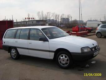 1990 Opel Omega Pictures
