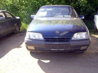 1990 Opel Omega Wallpapers
