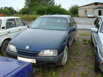 1990 Opel Omega Pictures