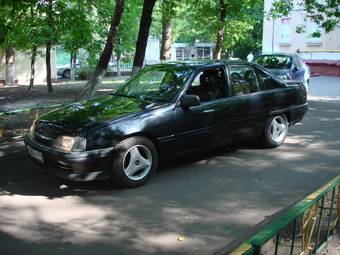 1991 Opel Omega Photos