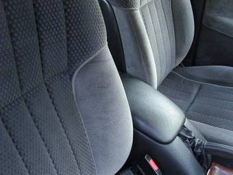 1994 Opel Omega Photos