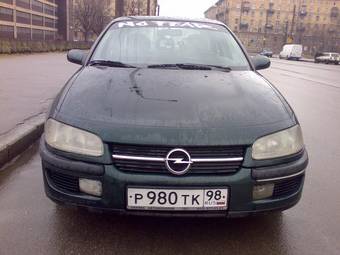 1994 Opel Omega Photos