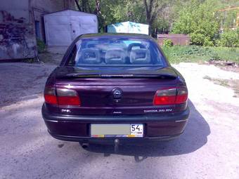 1994 Opel Omega Pictures