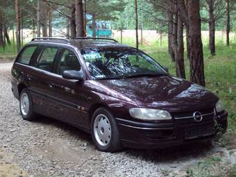 1994 Opel Omega Photos