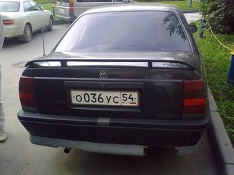 1994 Opel Omega Photos
