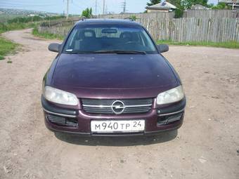 1994 Opel Omega Pictures