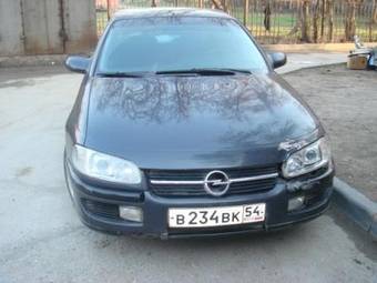 1995 Opel Omega Photos