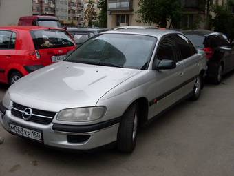 1995 Opel Omega Photos