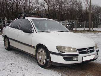 1996 Opel Omega Pictures