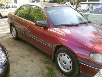 1996 Opel Omega Photos