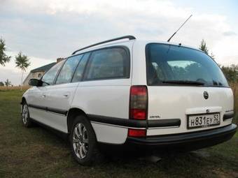 1996 Opel Omega Pictures