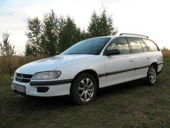 1996 Opel Omega Photos