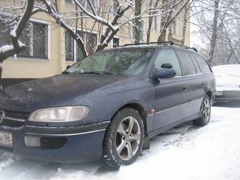 1997 Opel Omega Photos